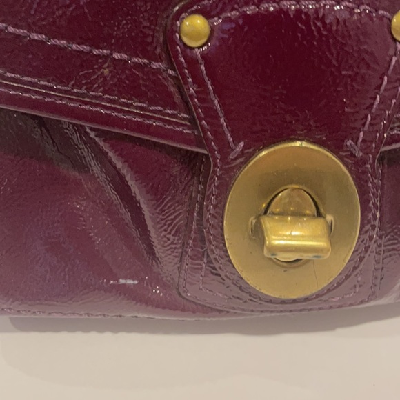 Coach Francine bag in purple patent leather - Picture 4 of 16